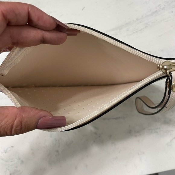 Victoria’s Secret pouch - Picture 3 of 3